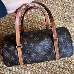 Authentic Louis Vuitton Pappillon 26